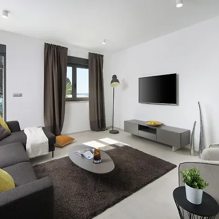 Apartment Luxury With Jacuzzi And Sea View *